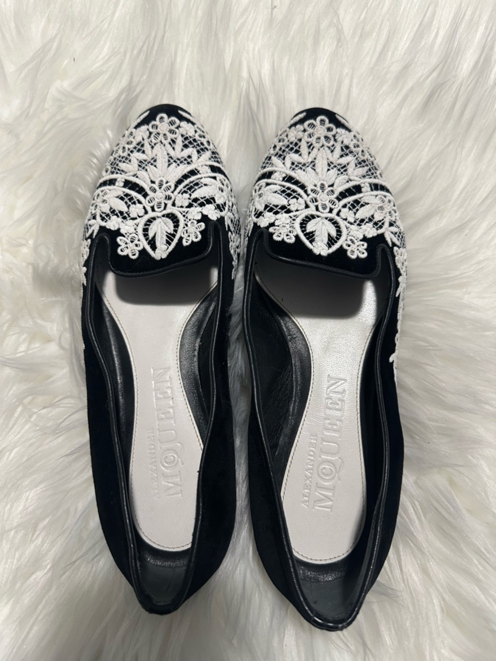 Alexander McQueen Black Suede Lace-Embroidered Pointed Flats sz 36 - Picture 2 of 7